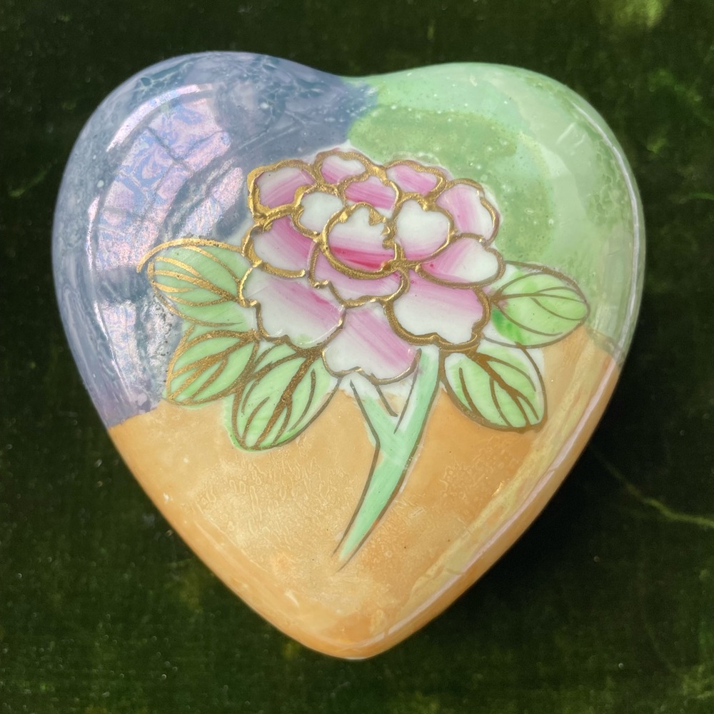 Vintage Hand Painted Heart Shaped Ceramic Trinket Box With Rose Design